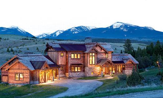Custom Timber Home Getaway in Montana